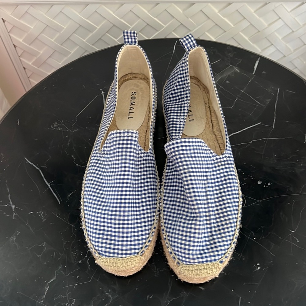 EUC S.O.N.A.L.I. Women’s Blue & White Gingham Espadrille. Size 41